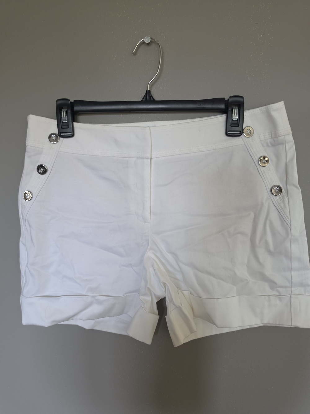 White House Black Market White Mid-Rise Button-Trim Bermuda Shorts